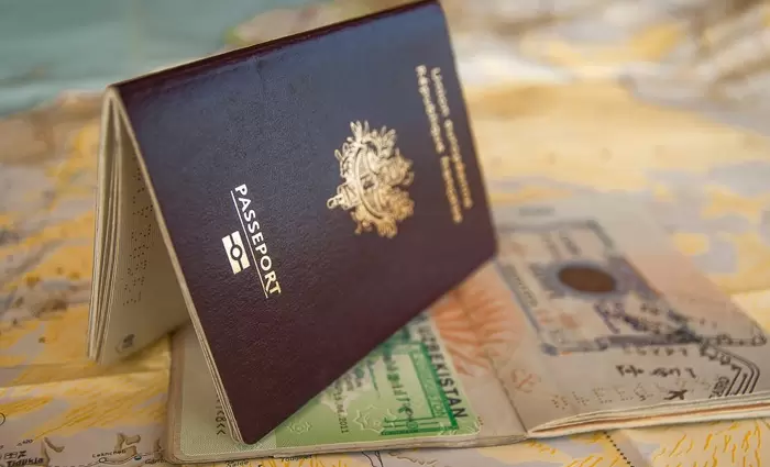 Η χρυσή βίζα που μαγνητίζει τους Κινέζους