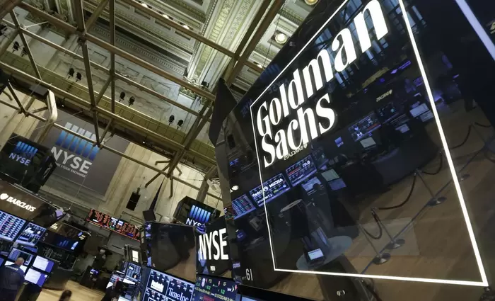 Τέσσερις αυξήσεις επιτοκίων προβλέπει η Goldman Sachs