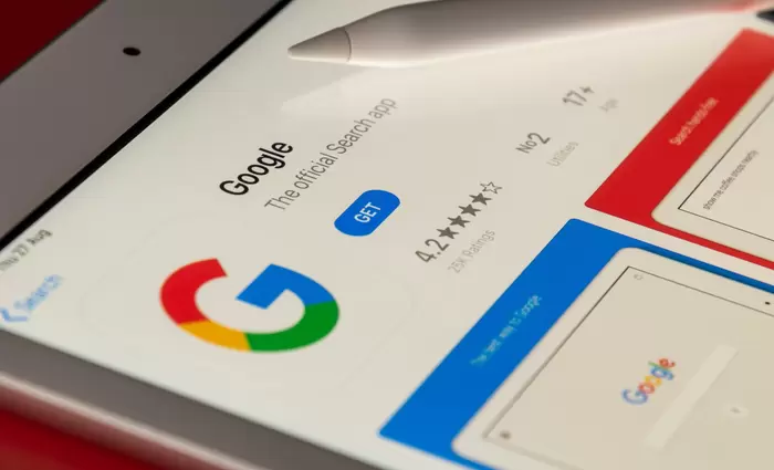 Google: Ανοίγει το app store της στον ανταγωνισμό