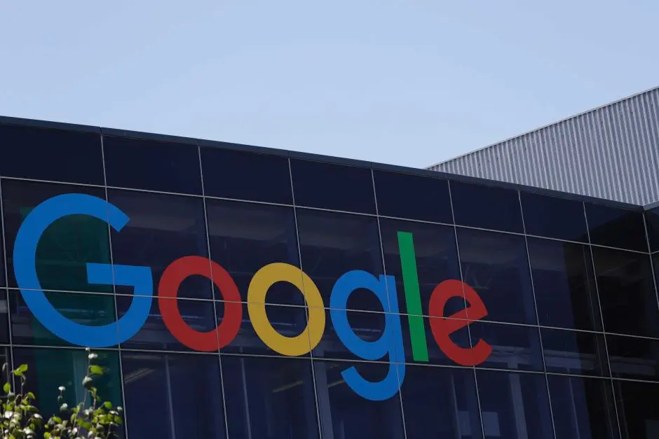 Η Google μειώνει τις πολιτικές διαφημίσεις