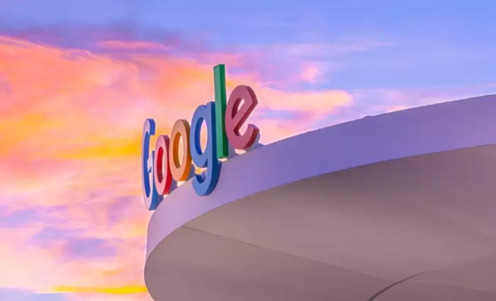 Google: Οι πέντε λόγοι που την έβαλαν ξαφνικά μπροστά στην κούρσα για την AI