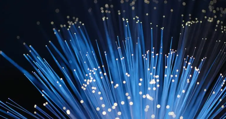 Γιατι η Ευρώπη χρειάζεται μεγαλύτερες και λιγότερες εταιρείες τηλεπικοινωνιών