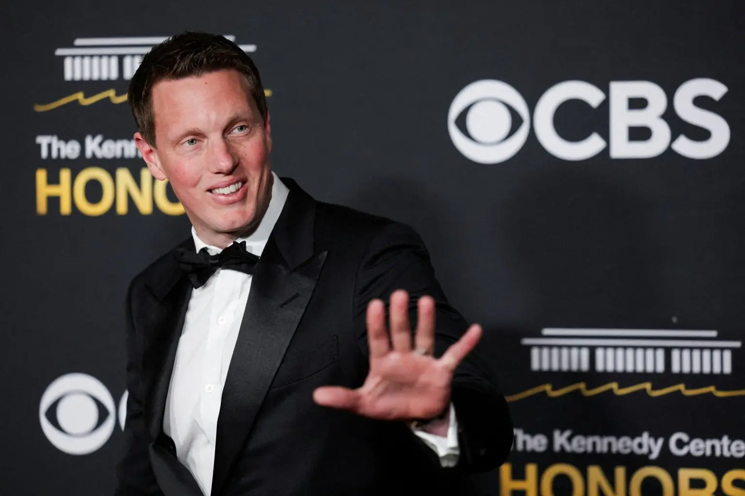 Ντέιβιντ Έλισον: Ο άνθρωπος πίσω από την «τρικλοποδιά» στο Netflix για την Warner Bros