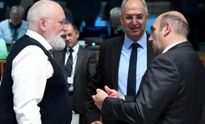 Συμφώνησαν κάλυψη κόστους καυσίμων για αερομεταφορές