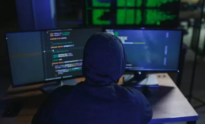 Phishing: Οι χάκερ κάνουν τις νέες επιθέσεις με AI και ScreenConnect