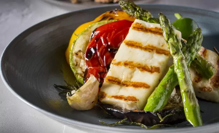 Υπ. Εμπορίου:Συνωμοσία ιδιωτών κατά του κράτους για το χαλούμι