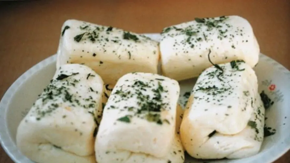 Ξεκαθαρίζουν διαδικασίες για το χαλούμι τα υπουργεία Γεωργίας – Εμπορίου