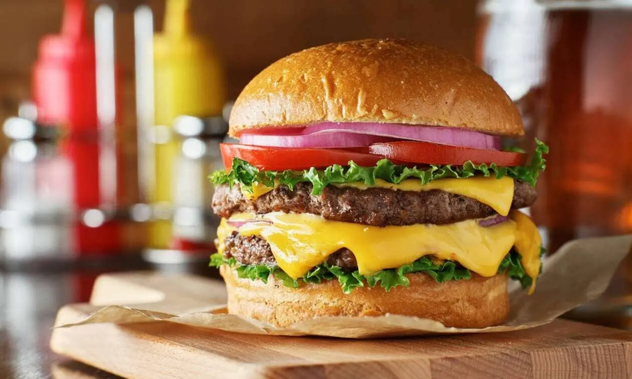 H τεχνητή νοημοσύνη στην υπηρεσία των χάμπουργκερ