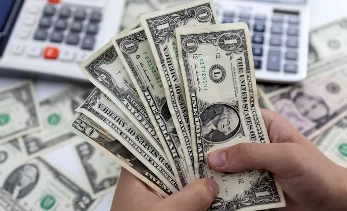 Τα χρήματα φέρνουν την ευτυχία; Mελέτη δείχνει πόσα πρέπει να βγάζεις τον μήνα