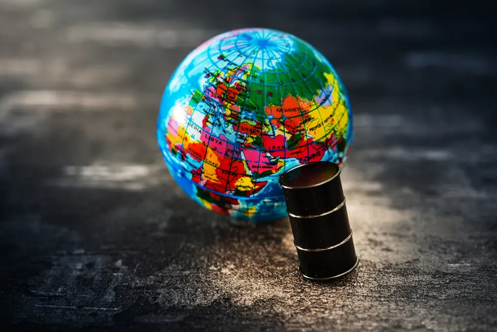 Μειώνονται οι τιμές του πετρελαίου; Τι δείχνουν οι προβλέψεις για τη ζήτηση