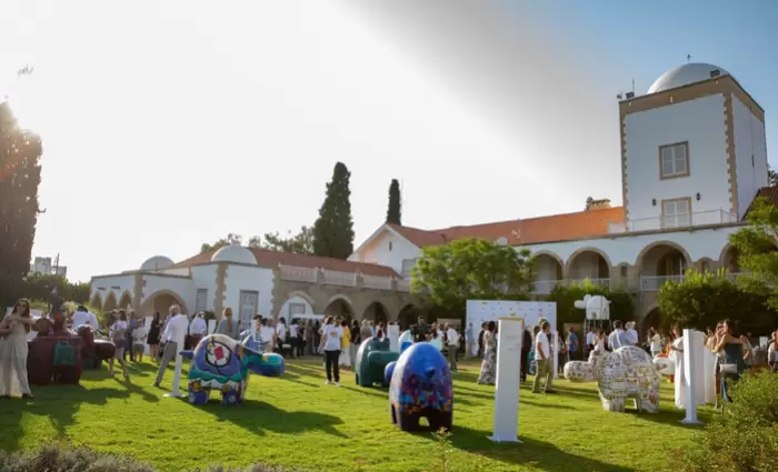 20 ιπποπόταμοι στους κήπους του Προεδρικού