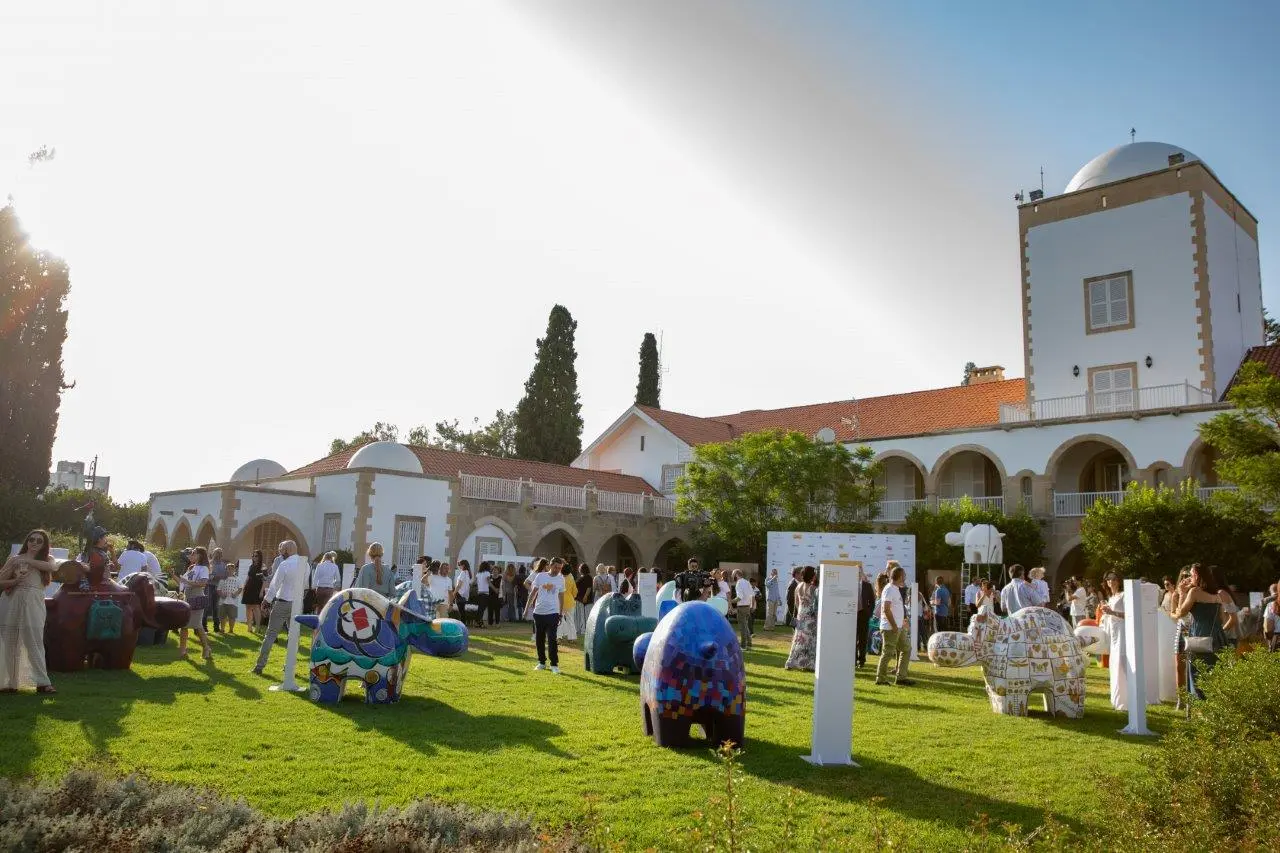 20 ιπποπόταμοι στους κήπους του Προεδρικού