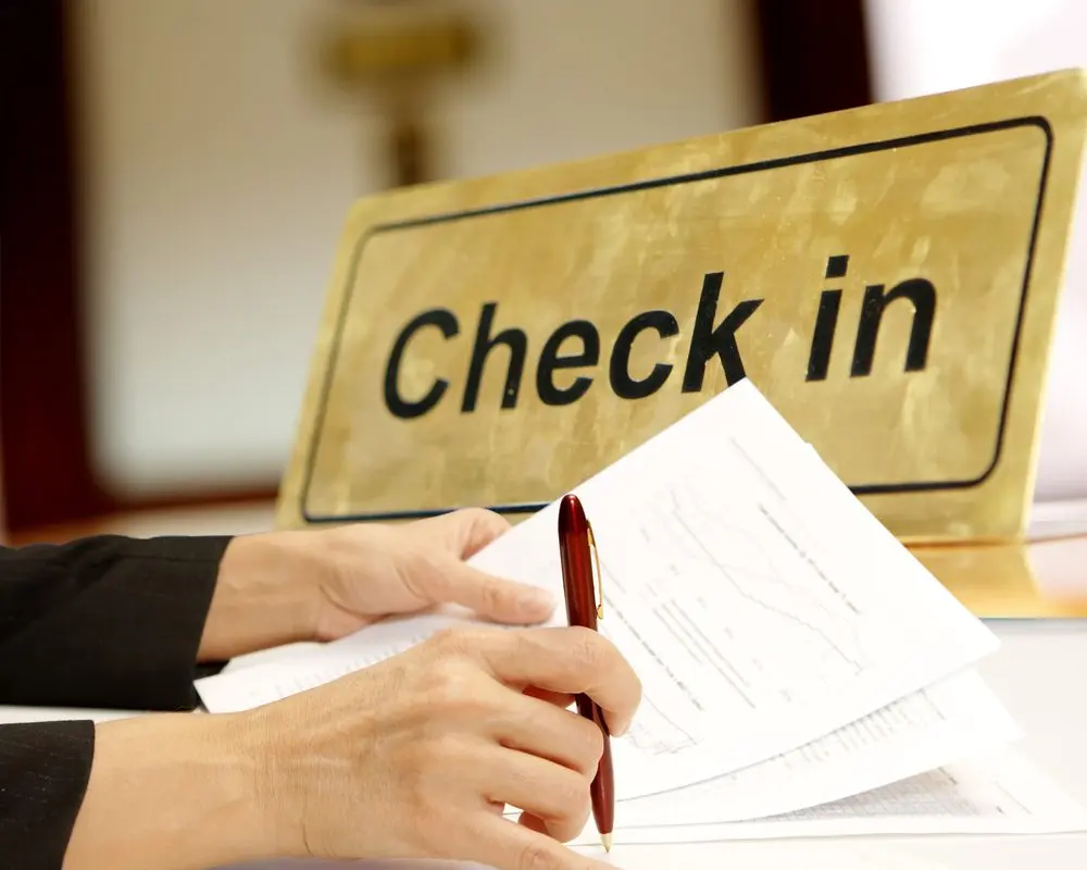 ΔΕΟΚ: Απαράδεκτες συνθήκες στην ξενοδοχειακή βιομηχανία 