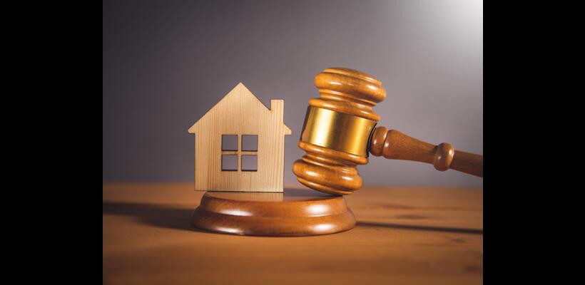 Ενός Ατόπου Δοθέντος Μύρια Έπονται