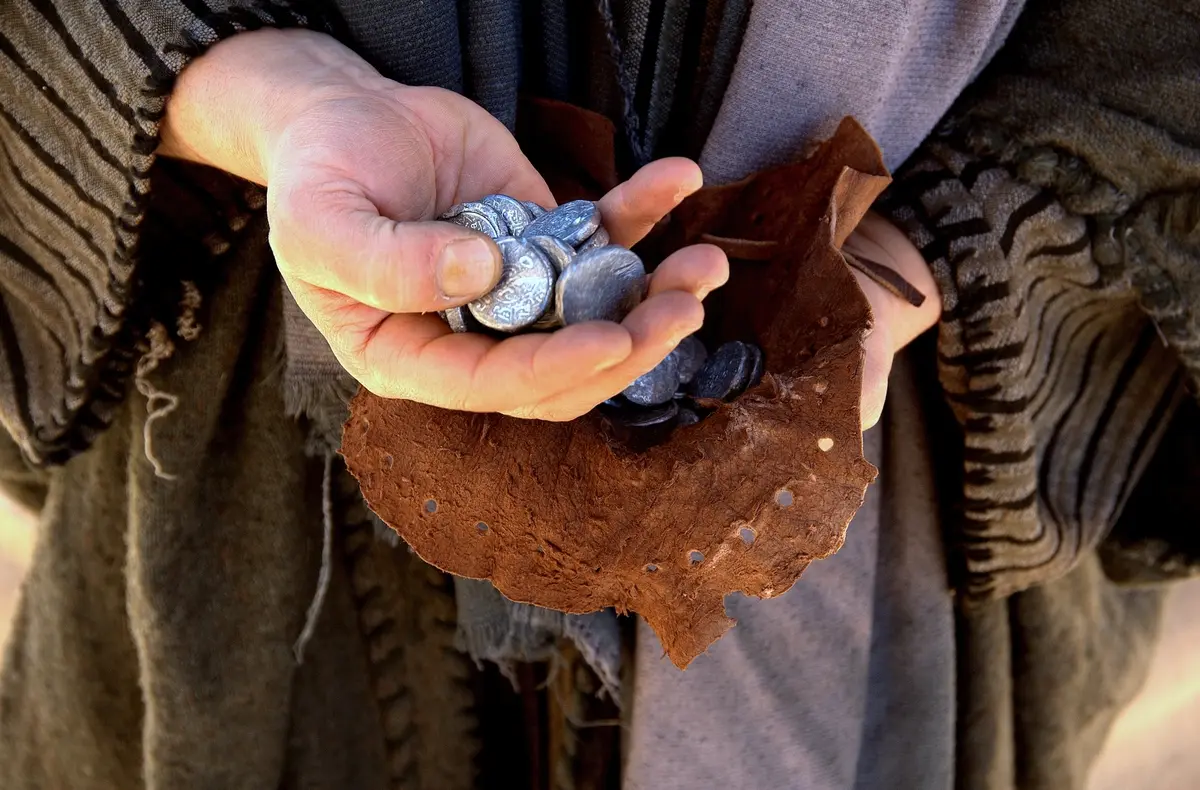 Πόσο αξίζουν σήμερα τα 30 αργύρια του Ιούδα