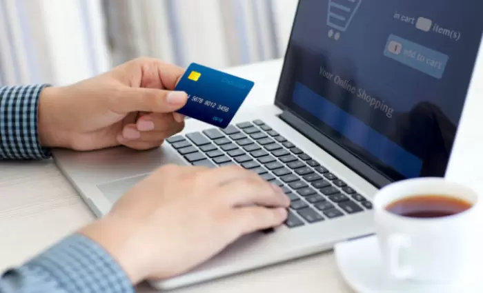 Γερμανία: Εκτοξεύτηκαν οι παραγγελίες για laptop και συσκευών δικτύου