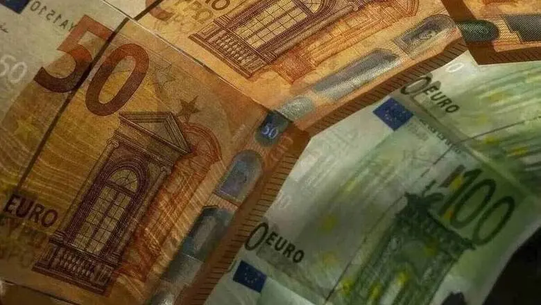 Μειώθηκαν τα επιτόκια καταθέσεων στην Κύπρο