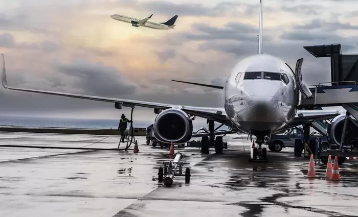 Μάχη για τις χρονοθυρίδες της Thomas Cook