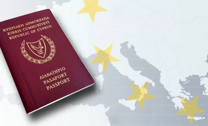 Katainen: Ζητεί διαφάνεια στα «χρυσά διαβατήρια» της Κύπρου