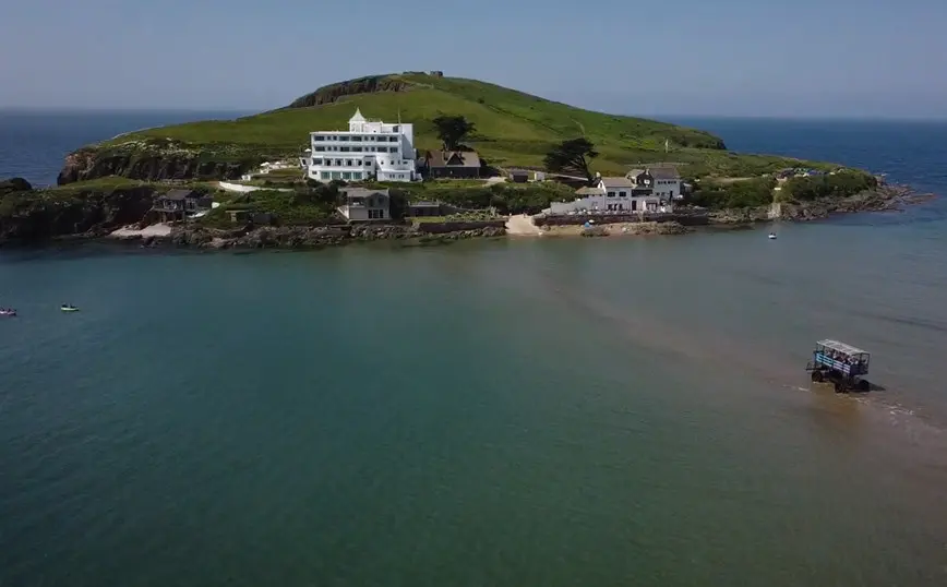 Πωλείται το ιδιωτικό νησί Μπεργκ που ενέπνευσε την Αγκάθα Κρίστι