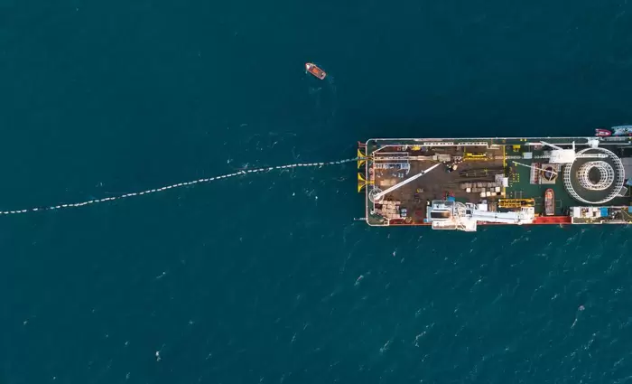 «Δεν υπάρχει δίλημμα κόστους για την ηλεκτρική διασύνδεση»