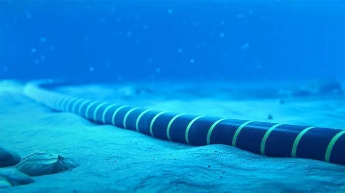 Η ΕΕ εκφράζει την πλήρη αλληλεγγύη της σε Σουηδία και Λετονία για τη δολιοφθορά σε υποθαλάσσιο καλώδιο (tweets)