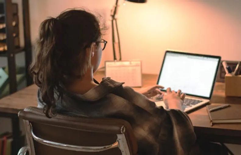 ΟΕΛΜΕΚ: Ασάφειες στις οδηγίες για online μαθήματα