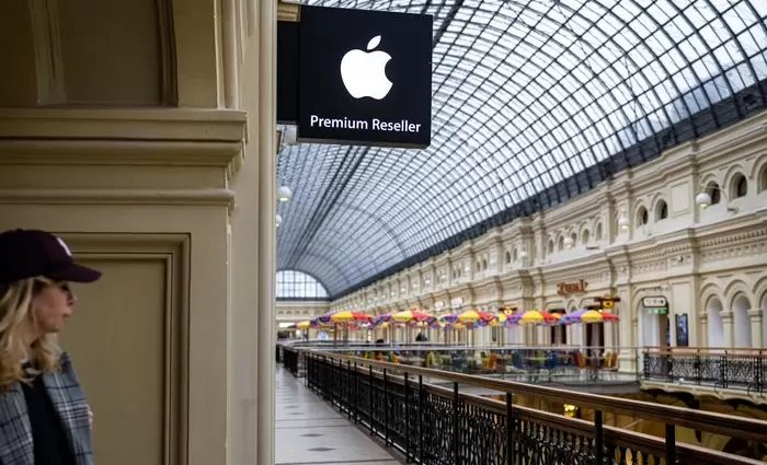 Φρένο στα iPhone βάζει ο πόλεμος στην Ουκρανία