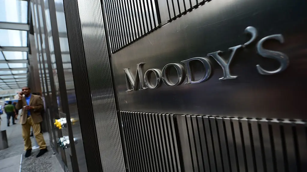 Moody's: «Καμπανάκι» για πληθωρισμό – Πότε βλέπει ξεφούσκωμα τιμών
