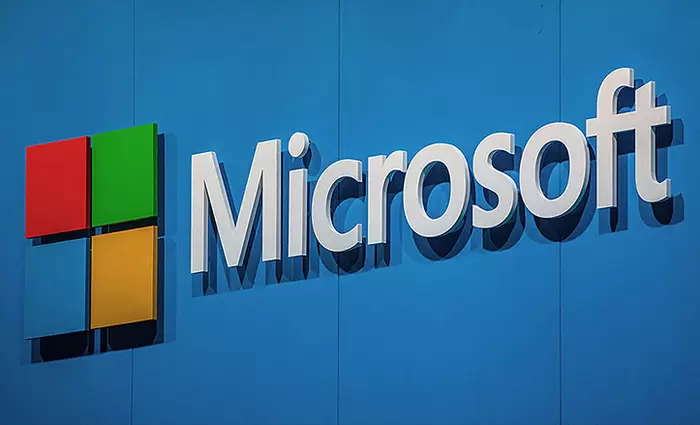 Microsoft: Αγώνας δρόμου για να μπλοκάρει τους χάκερ που απειλούν με παγκόσμιο χάος
