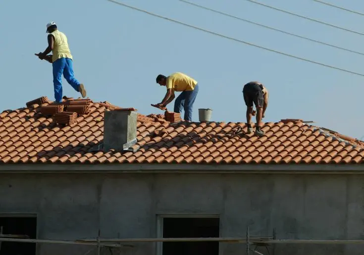 Προσοχή στις συνθήκες εργασίας εν μέσω καύσωνα