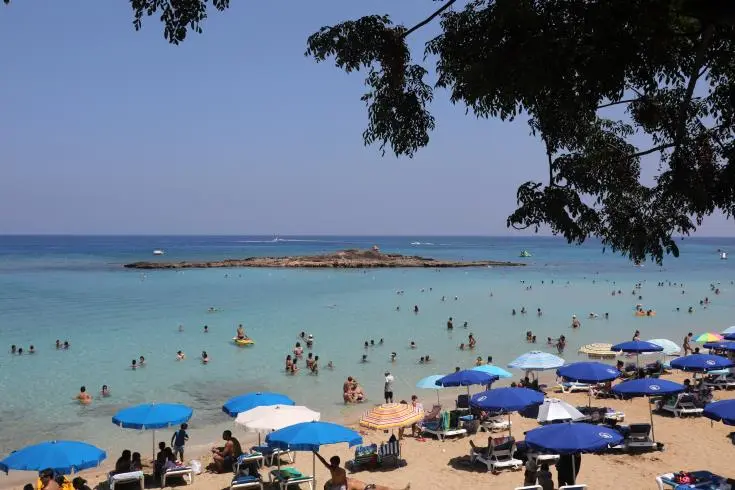 Η Κύπρος ψηλά στις επιλογές τουριστών - Ελπίδες για το... 2022