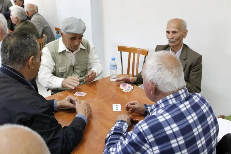 ΕΚΥΣΥ: Ζητάει σύνταξη χηρείας για όλους τους άντρες χήρυς