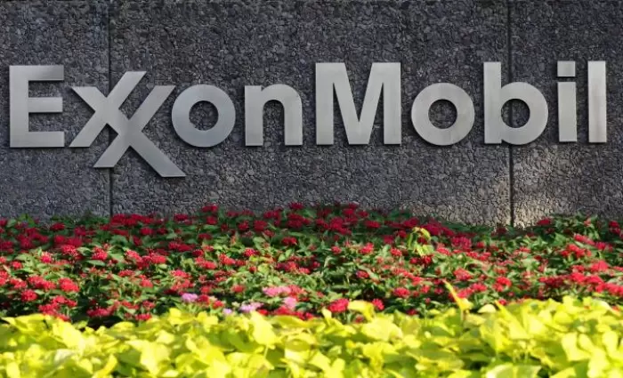 Συμφωνία με την ExxonMobil για μετακίνηση των πετρελαιοειδών από τη Λάρνακα στο Βασιλικό