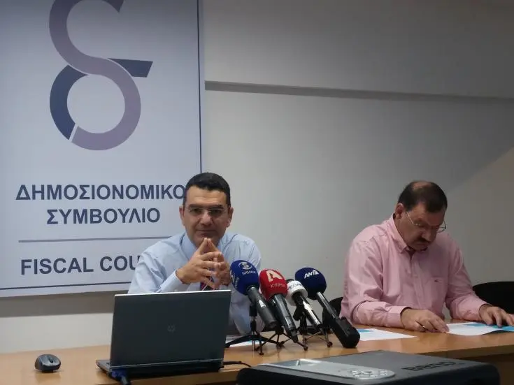 «Ικανοποιητικά συντηρητικές οι προβλέψεις του Υπουργείου Οικονομικών»