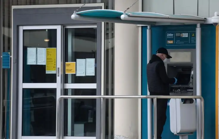 ΕΤΥΚ: Από μακριά να γίνουν οι αναστολές δόσεων