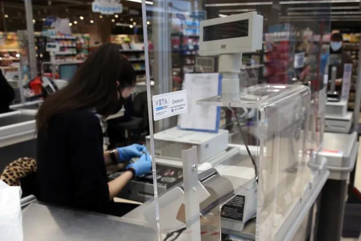 Υποχρεωτική από σήμερα η μάσκα στις υπεραγορές της Ελλάδας