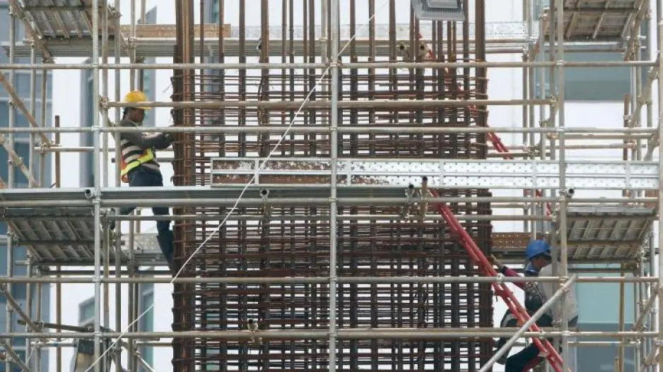 Μειωμένες οι τιμές κατασκευαστικών υλικών