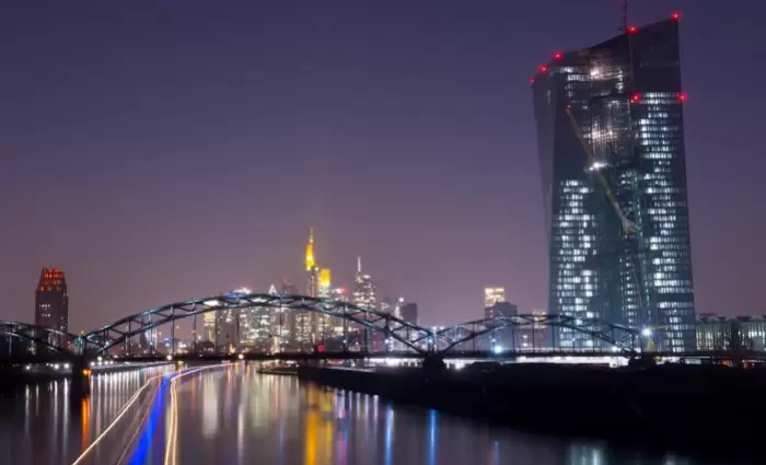 Η ΕΚΤ μείωσε στο -0,5% το επιτόκιο αποδοχής καταθέσεων