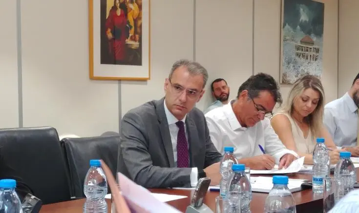 Διαβούλευση με την ΕΚΤ για τον μηχανισμό παραπόνων