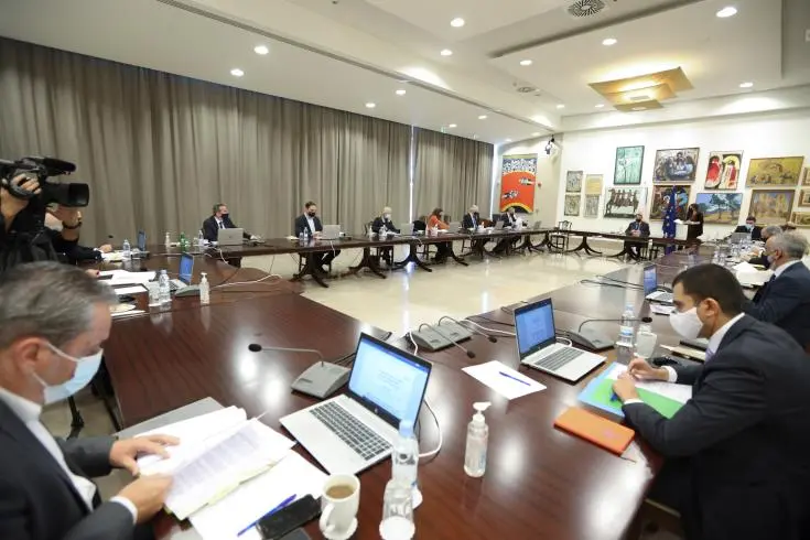 Συζήτηση για περαιτέρω χαλαρώσεις σε αθλητισμό και πολιτισμό
