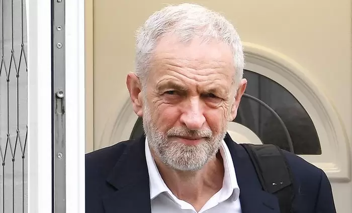 Κόρμπιν: Νέο δημοψήφισμα αντί του ‘no deal’ ή ενός Brexit υπό τους Τόρις