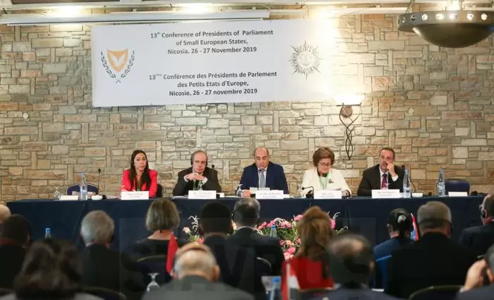 Κόκκινος: Στρατηγική, εκτέλεση και συνέργειες καθορίζουν την ανταγωνιστικότητα