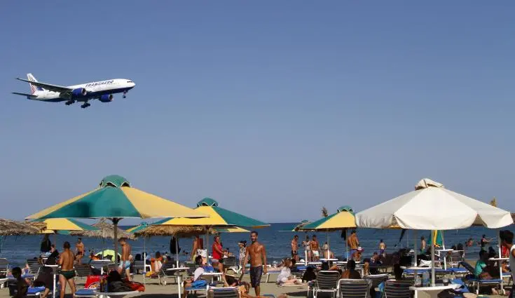 Ετήσια άνοδος 3% στα έσοδα από τον τουρισμό τον Απρίλιο