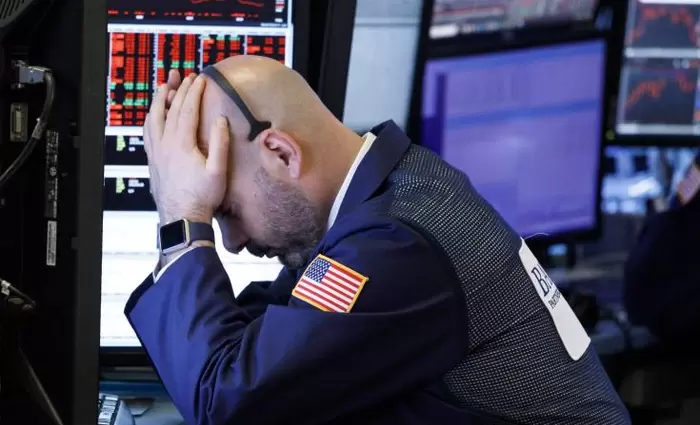 Βουτιά αμερικανικών μετοχών από τις ανησυχίες για οικονομική ύφεση 