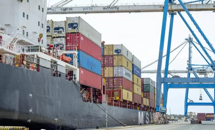 Έλλειμμα στο εμπορικό ισοζύγιο τον Μάρτιο έναντι πλεονάσματος πέρσι