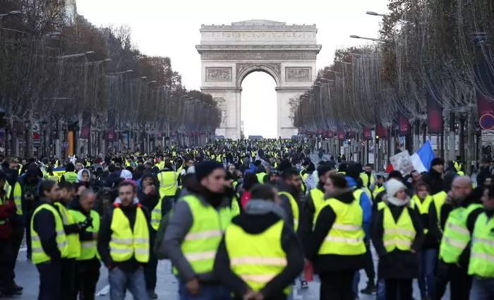 Κίτρινα γιλέκα: Συστάσεις προς Κύπριους πολίτες που βρίσκονται στη Γαλλία