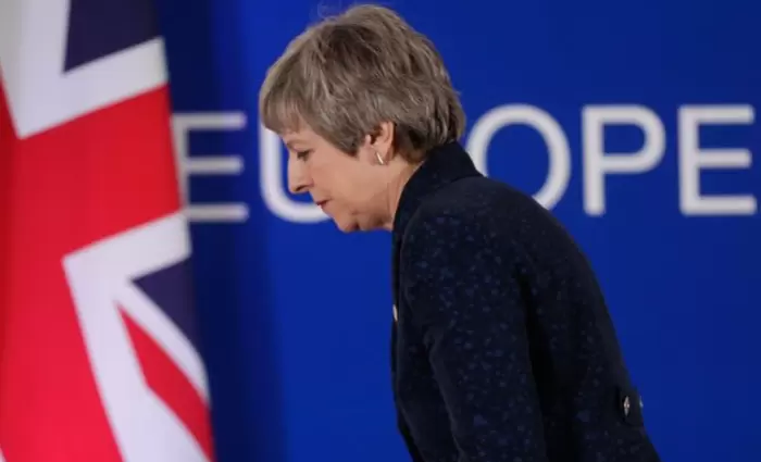 Στο Λονδίνο για τα επόμενα βήματα στο Brexit η Τερέζα Μέι