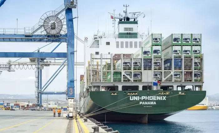 Στα €180 εκ. υποχώρησε το έλλειμα στο εμπορικό ισοζύγιο το πρώτο δίμηνο