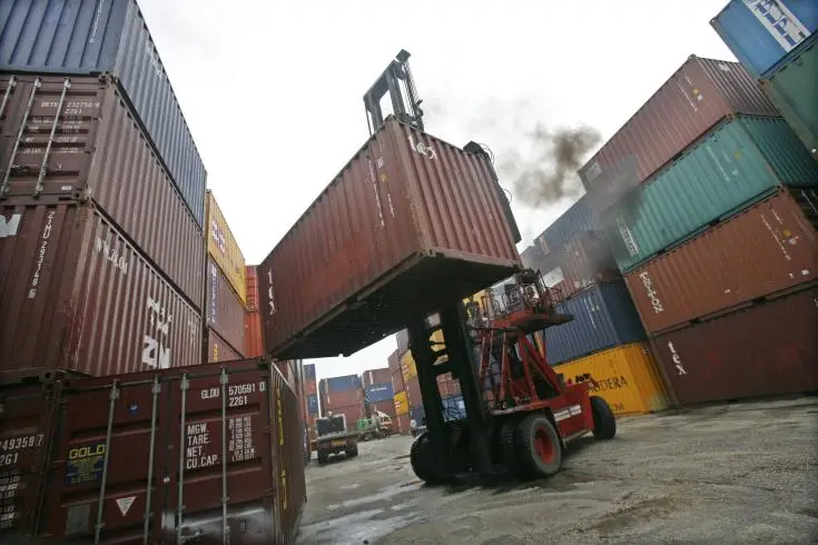 Το άλμα των εξαγωγών μείωσε €500 εκ. το έλλειμμα εμπορικού ισοζυγίου